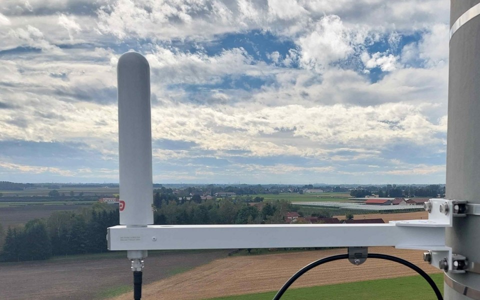 First reference to the MSS-5 system by ERA: A network of next-gen ADS-B stations has been installed and tested for DFS in Germany