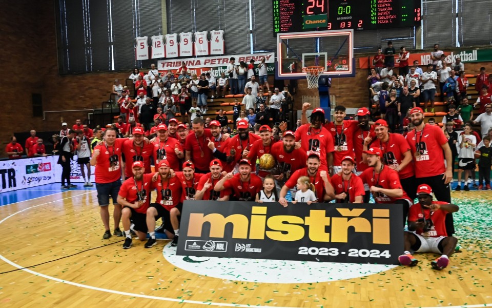 Tým ERA Basketball Nymburk se stal vítězem české ligy